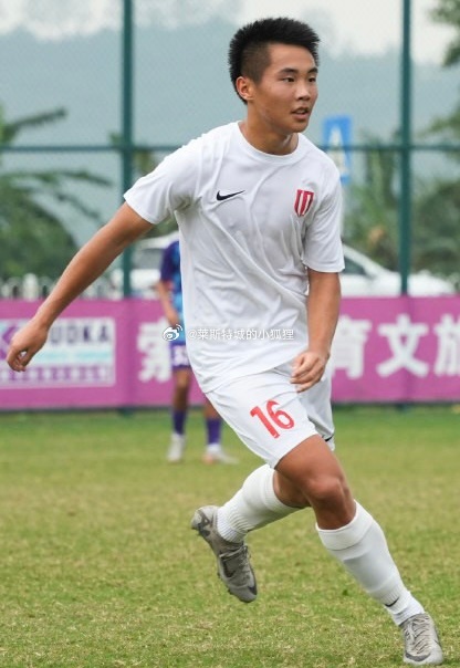  中國職業(yè)賽場(chǎng)首位09后！成都蓉城B隊16歲小將帥惟浩上演生涯首秀