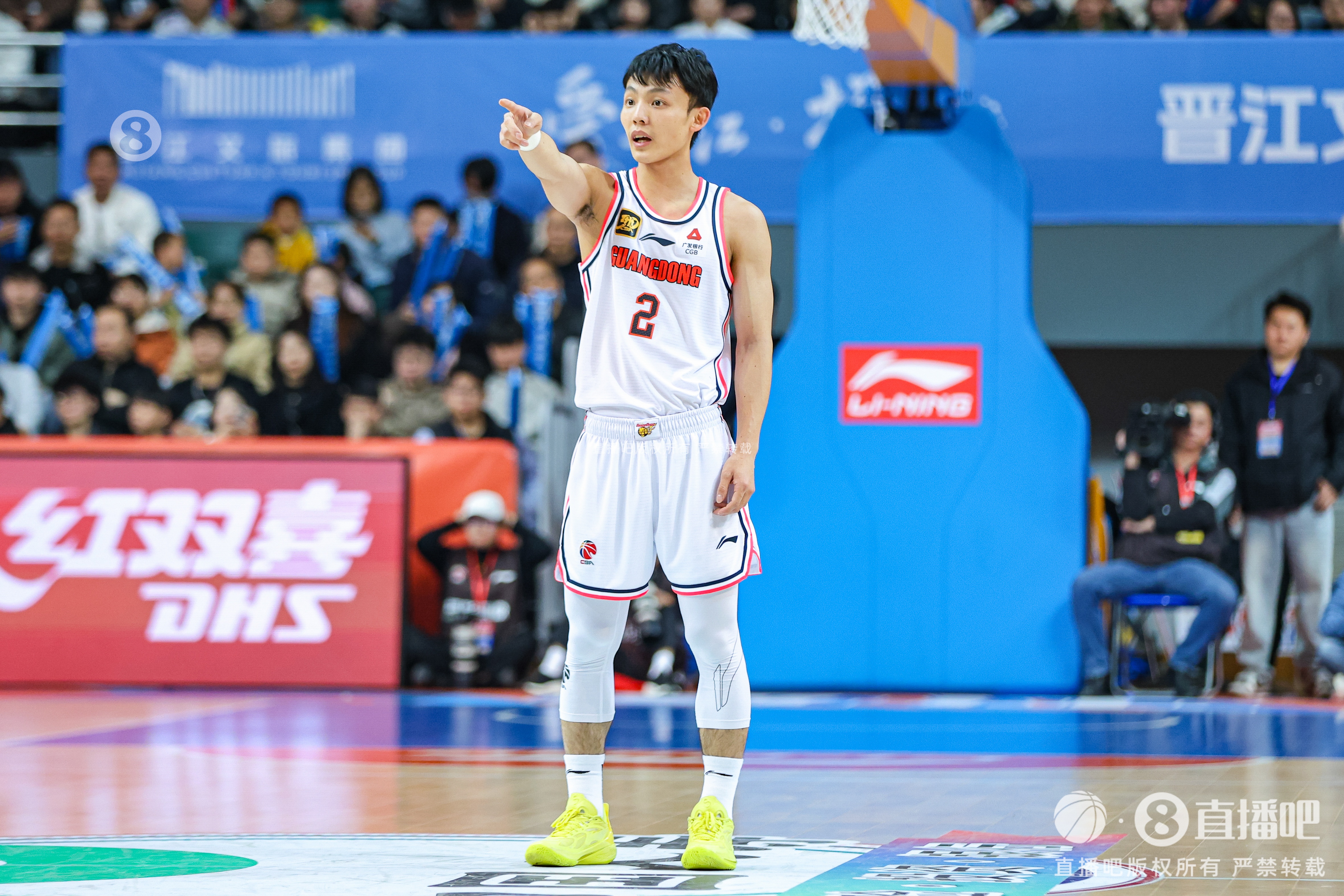  手熱！徐杰打滿(mǎn)首節5中4拿到10分2助 正負值+17