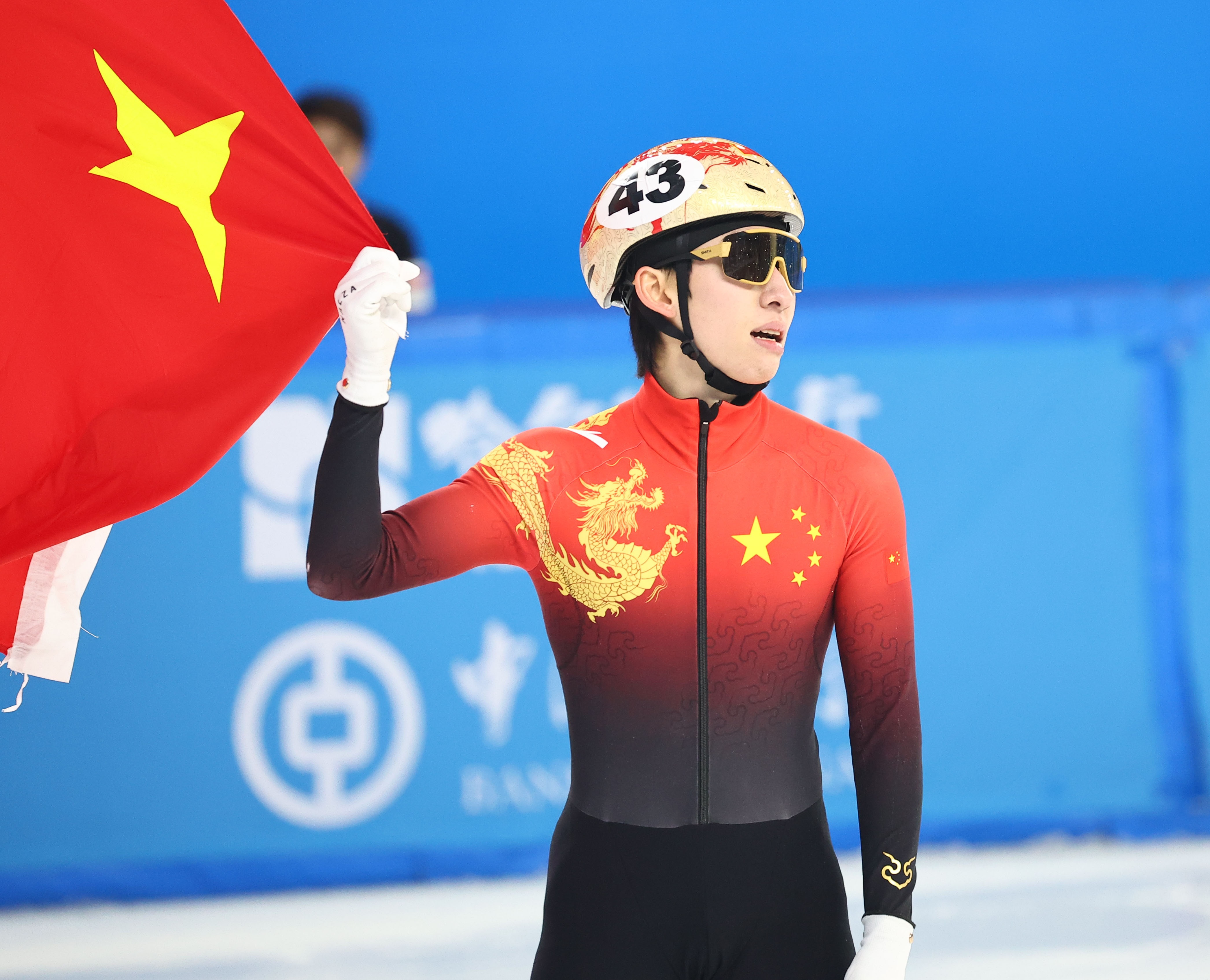  媒體人：中國冰雪歸化非常成功，但足球歸化花更多錢(qián)卻連水花都沒(méi)