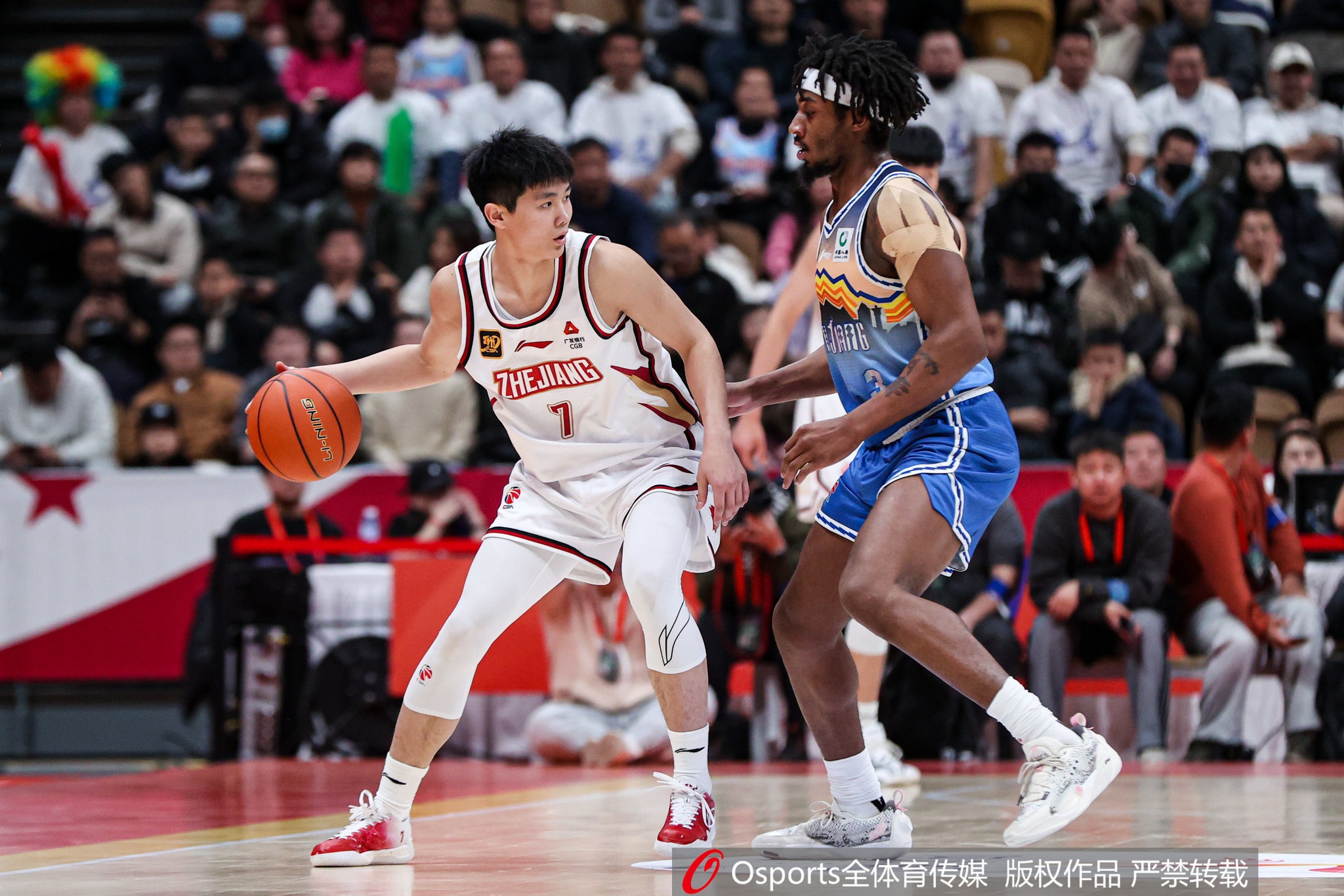  未來(lái)可期！17歲小將李?lèi)傊?中2拿5分1板1斷 單斷外援&壓哨三分