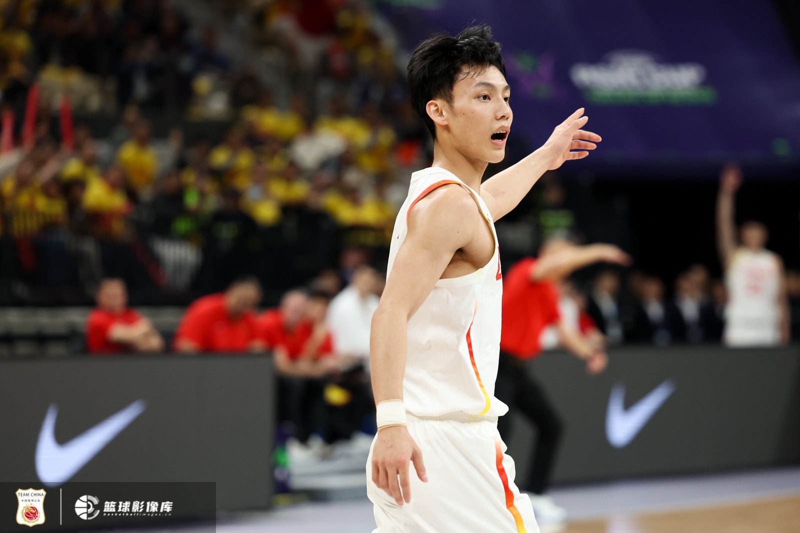  首發(fā)出戰不在狀態(tài)！徐杰全場(chǎng)3中0沒(méi)得分 拿到3板1助2斷另2失誤